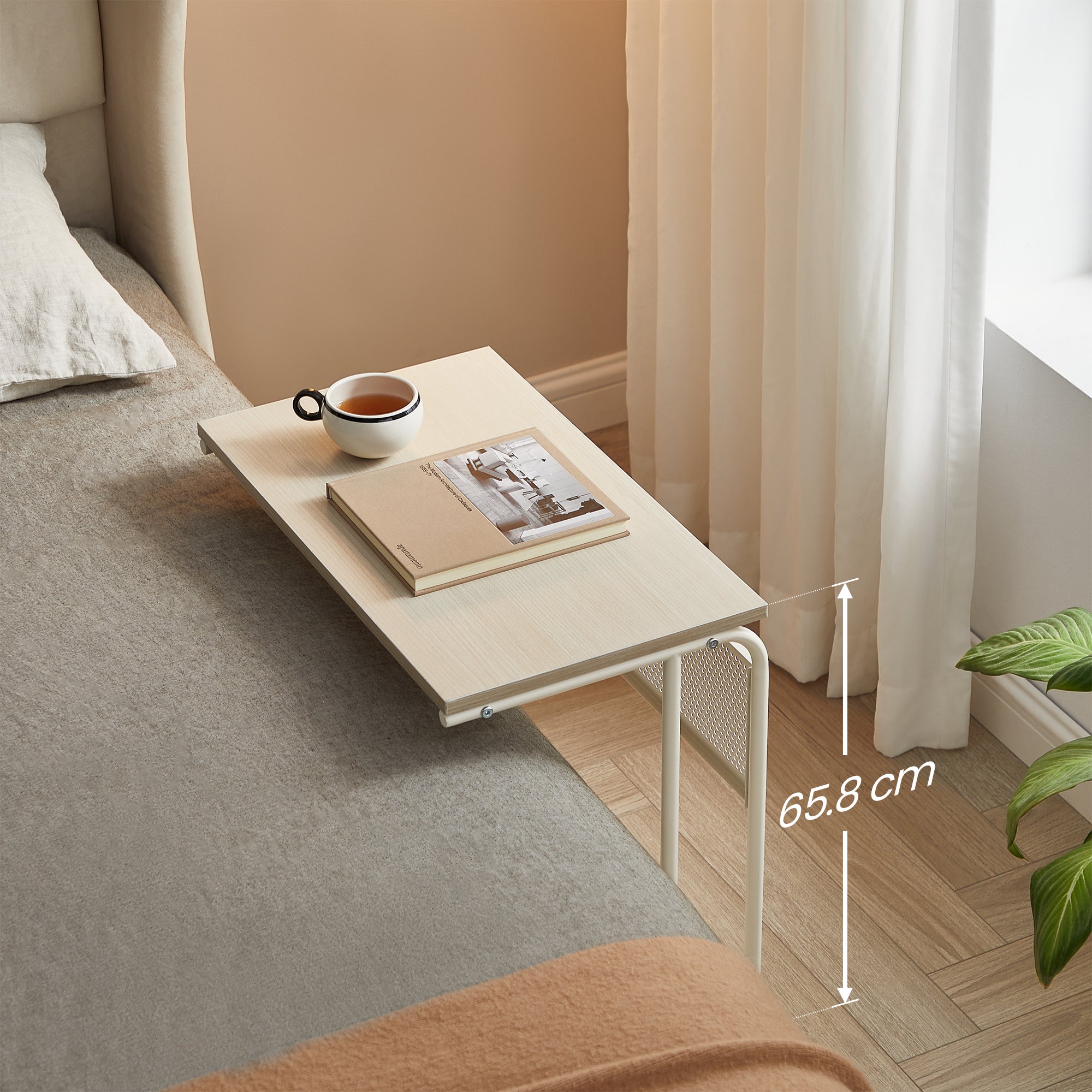 Beistelltisch C-Form mit Rollen – Cremeweiss, Höhenverstellbar & Mobil, Industrial Design